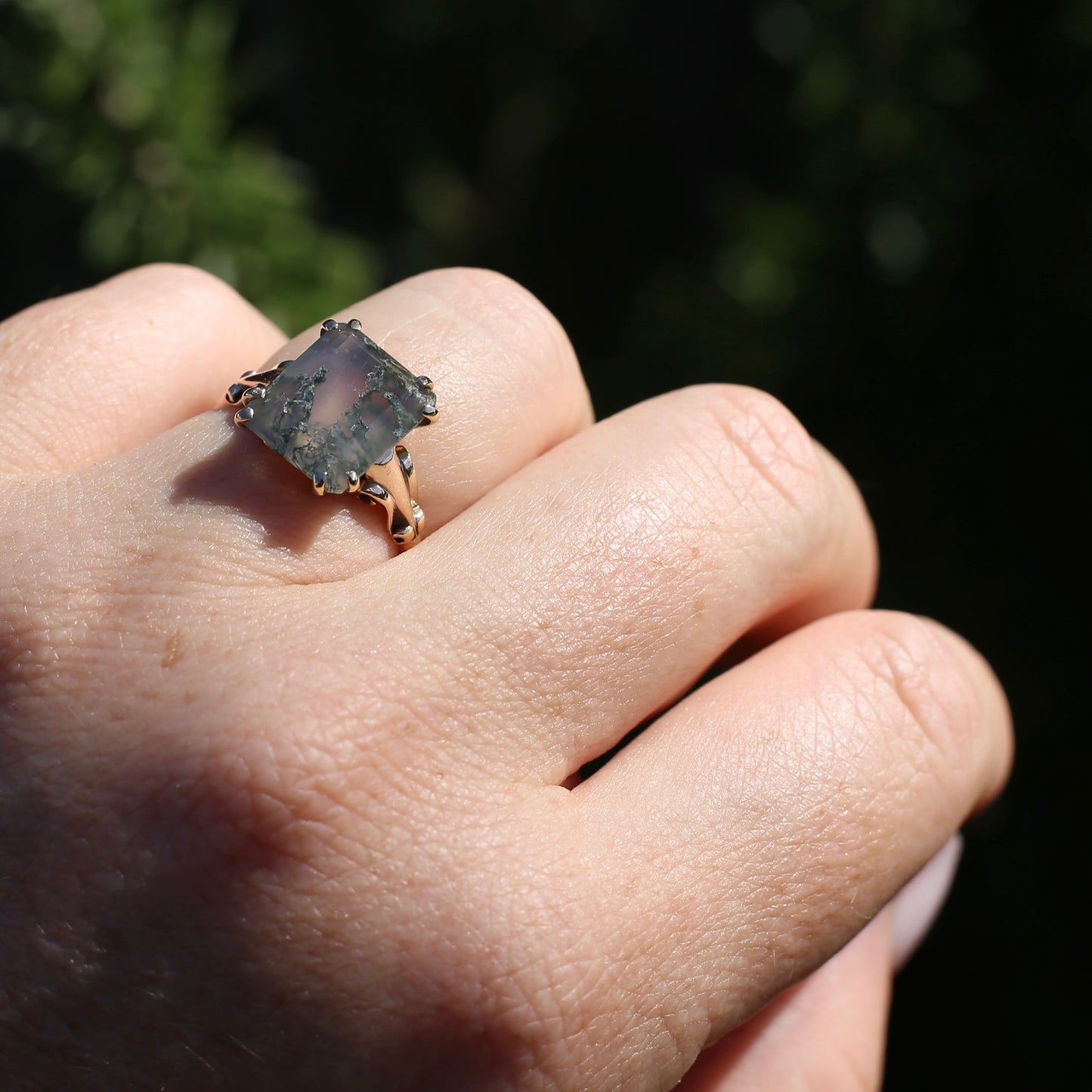 4.95ct Emerald Cut Moss Agate Ring with Fabulous Double Claws, 9ct Older Rosey Gold, size N1/2 or 6.75