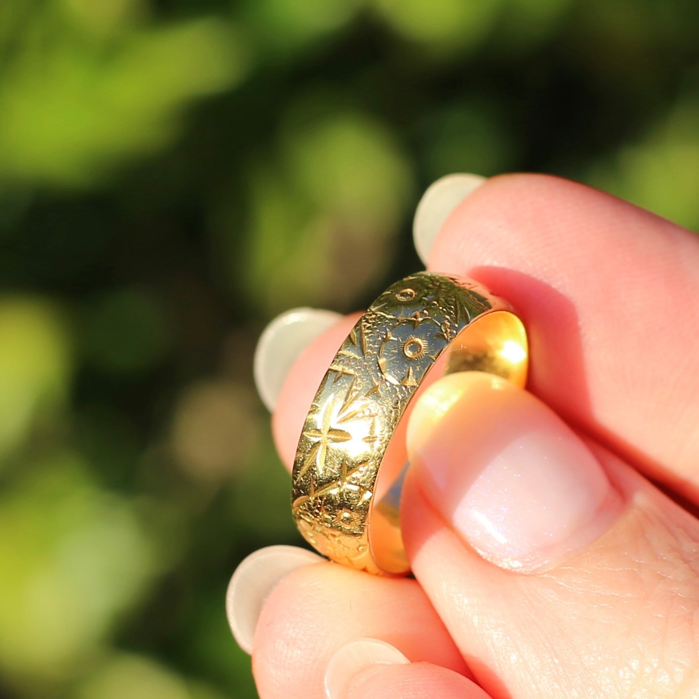 1964 22ct Half Round Band with Crisp Floral Engravings, size U1/2 ot 10.5 (fits about T1/2 or 9.75)