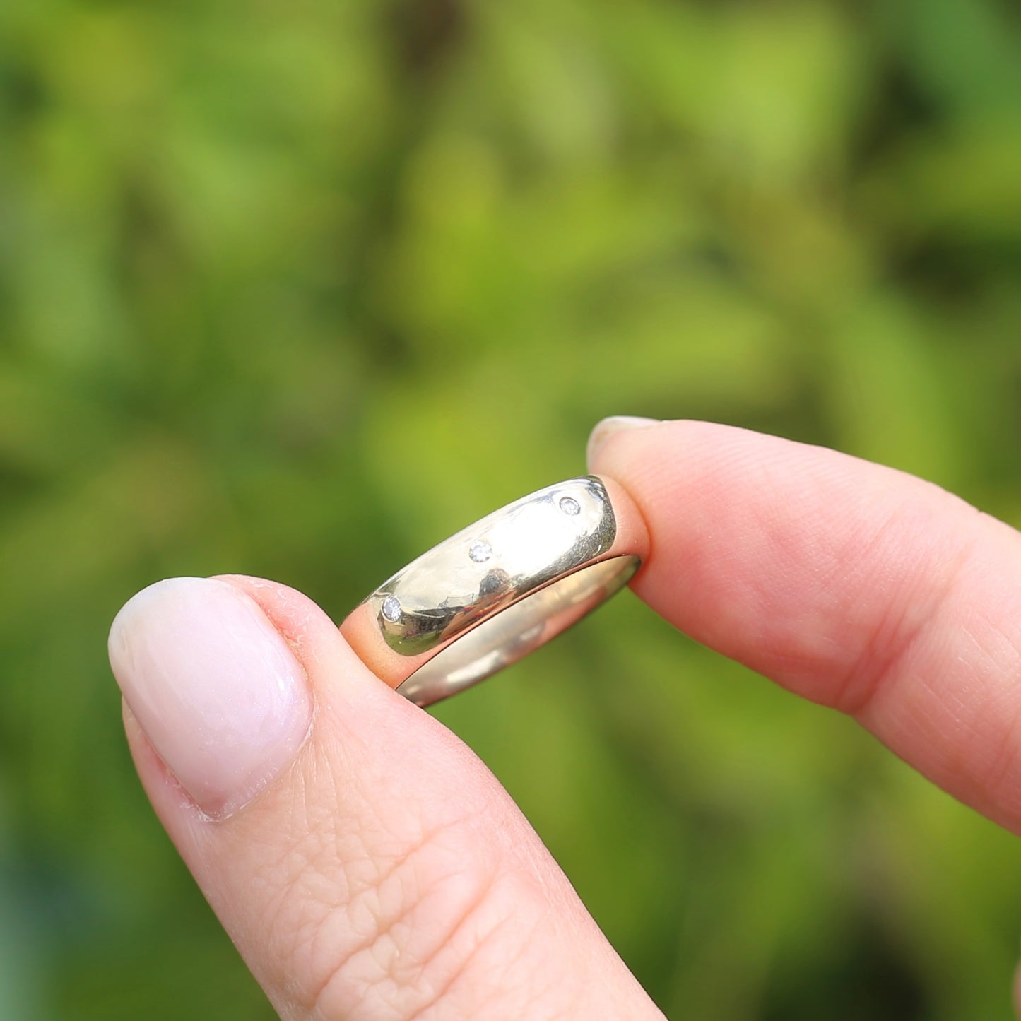 Chunky Half Round 9ct Gold Ring with 3 Punch Set Diamonds, 9ct Yellow Gold, size 8.5 or just under R