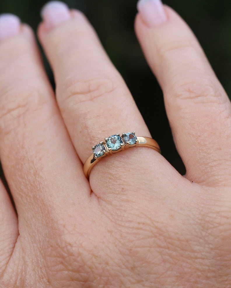 Natural Turquoise-Meets-Sage-Green Parti Trilogy, Claw Set 9ct Yellow Gold, size O1/2 or just over 7.25, 2.16g