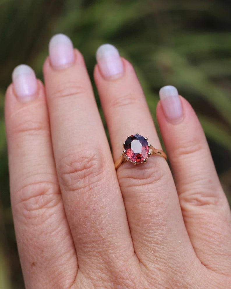4ct Natural Red Zircon in Vintage Birmingham Made 1973 Multi Claw Ring, 9ct Yellow Gold, size M1/2 or 6.5, 2.61g