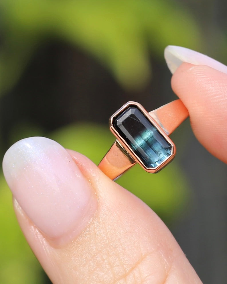 Bezel Set Bi-colour Tourmaline in Rose Gold, 9ct Rose Gold, size P or 7.75, 4.35g
