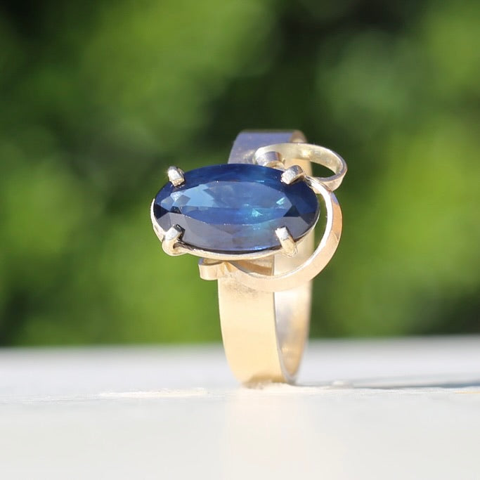 1980s 4ct Australian Parti Sapphire Retro Ring, 9ct Yellow Gold, size X or 11.5 (easily sizeable) with valuation