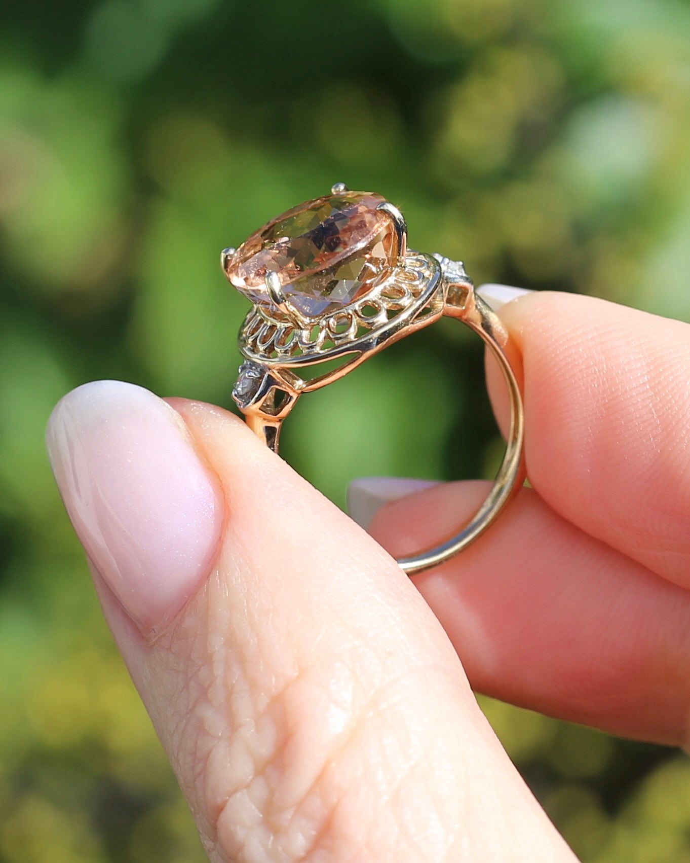 Oval Peach Tourmaline Ring, 9ct Yellow Gold, size N or 6.75, 3.95g, with valuation
