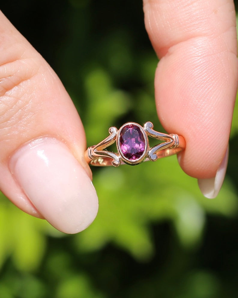 1996 Australian Made Bezel Set Rhodolite Garnet, 9ct Rose Gold, size O or just over 7, 2.60g