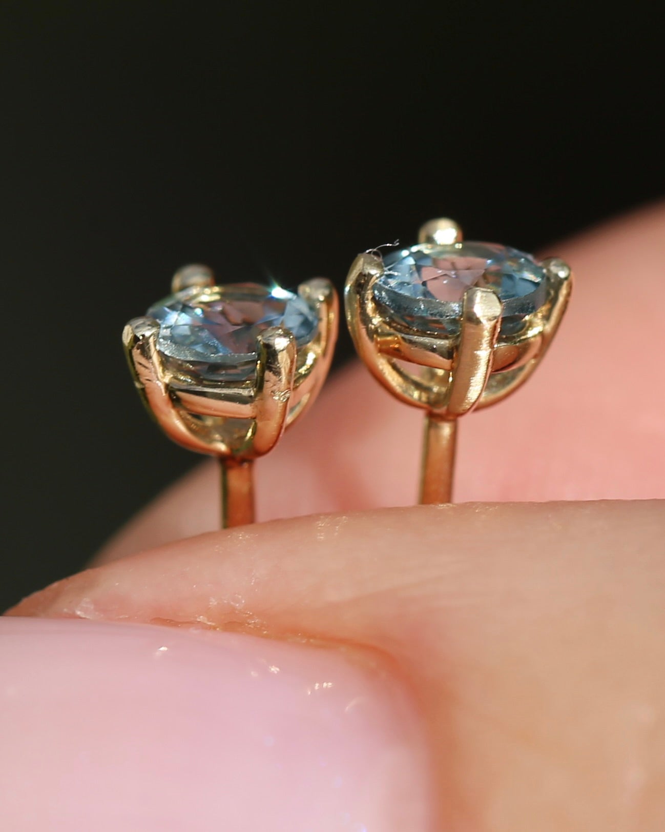 0.8ct Pale Blue Parti Sapphire Studs, 9ct Yellow Gold, 0.76g