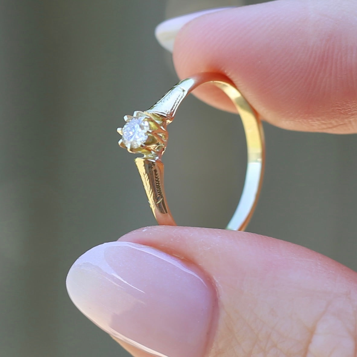 18 carat gold solitaire diamond ring Clearance