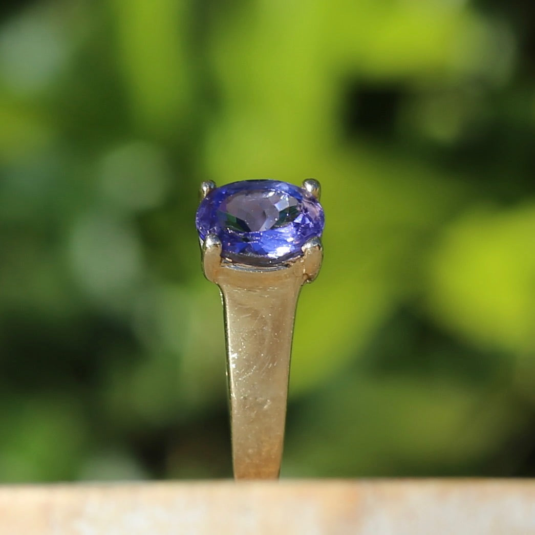 1.25ct Oval Tanzanite Ring, 14ct Yellow Gold, size N or just over 6.5