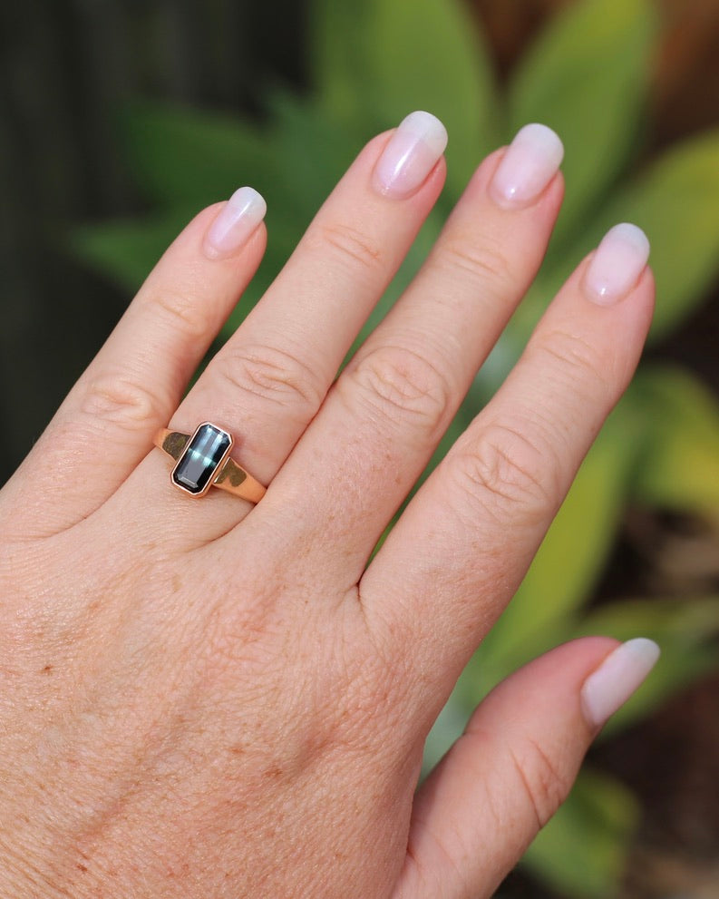 Bezel Set Bi-colour Tourmaline in Rose Gold, 9ct Rose Gold, size P or 7.75, 4.35g