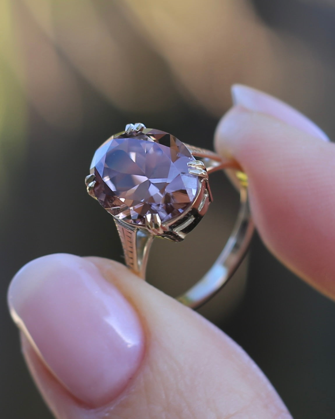 ON HOLD 7.9ct Mauve Damask Rose Oval Natural Zircon in Vintage 9ct Double Claw Ring, 9ct Yellow Gold, size M or 6.25, 3.59g