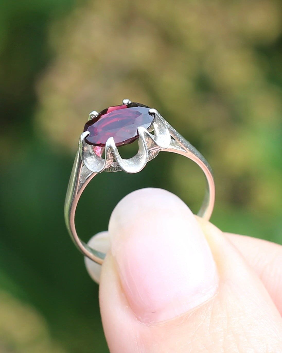 On HOLD Vintique Rhodolite Garnet Belcher Ring, Sterling Silver, size O1/2 or 7.5, 2.44g