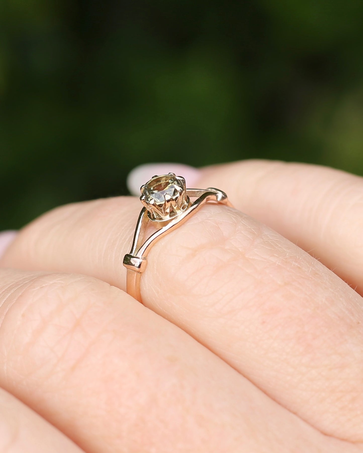 East African Green Zircon, Vintage 8 Claw Setting, Old Rosey Gold, size M1/2 or 6.5