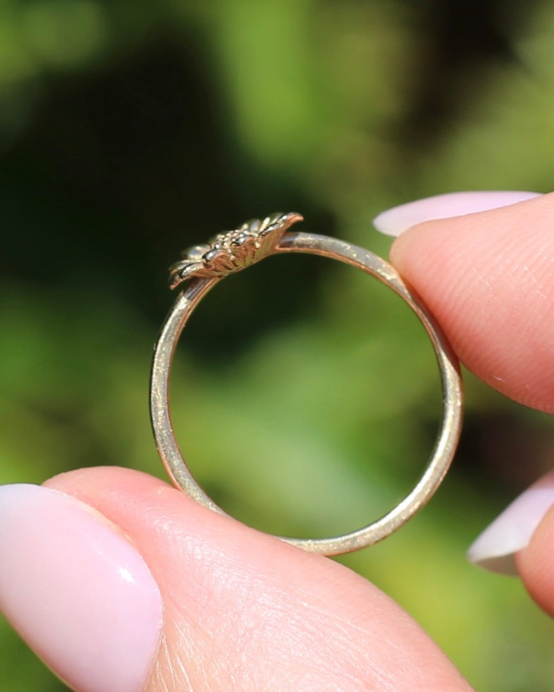 Dainty Sunflower Ring in 9ct Yellow Gold, size N1/2 or 7, 1.04g