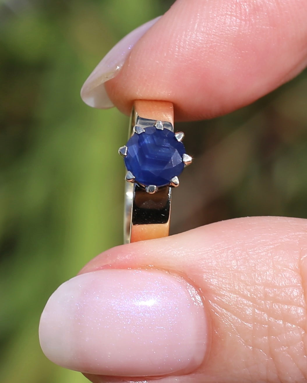 ON HOLD Multi Claw Set Vintage Blue Sapphire Ring with Silk Inclusions, 9ct Yellow Gold, size L1/2 or 6, 2.49g
