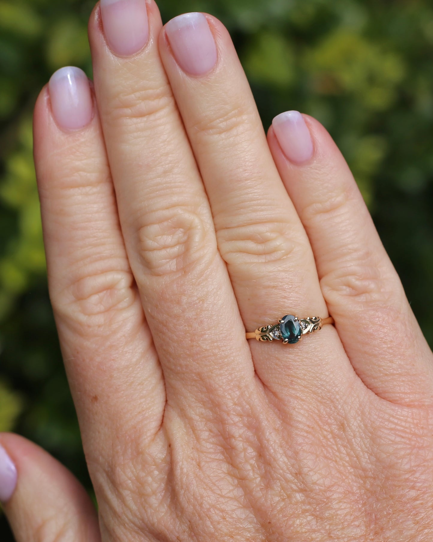 0.5ct Natural Green Parti Sapphire with Diamond Set Heart & Leaf Shoulders, 9ct Yellow Gold, size O1/2 or 7.5, 1.44g