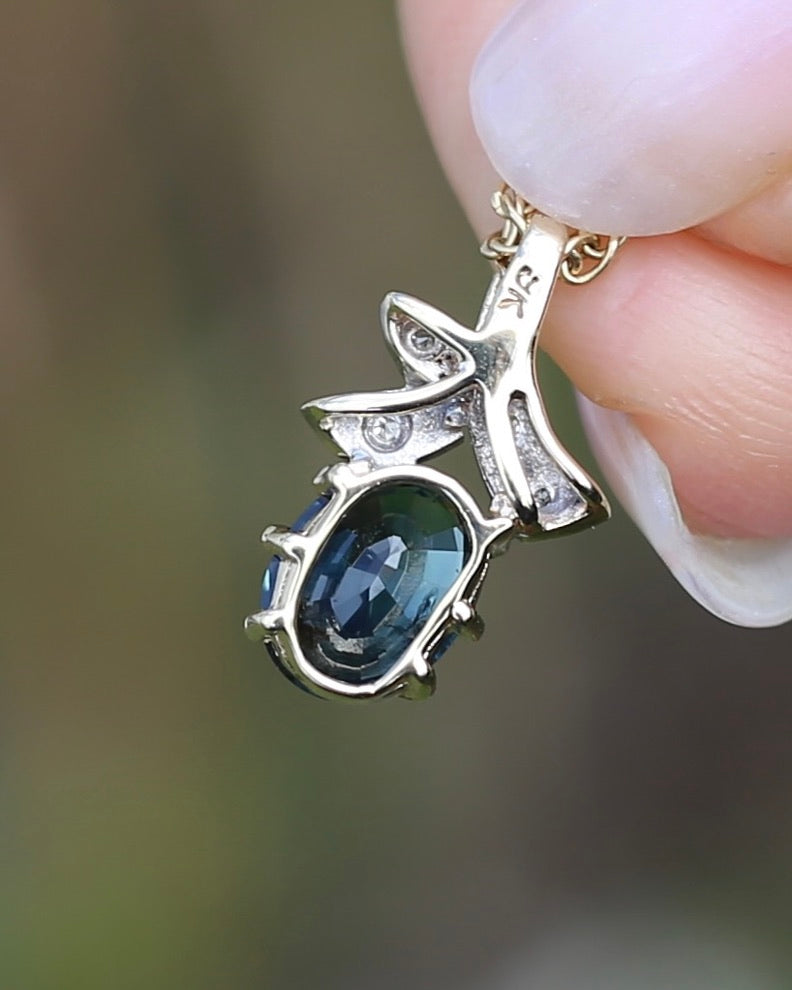 Approx 1.2ct Natural Sapphire and Single Cut Diamond Pendant, 1.1g