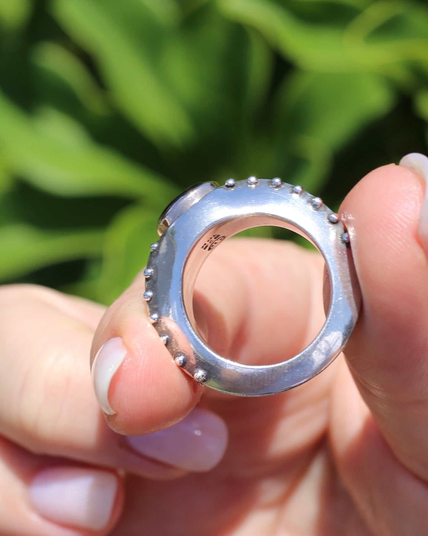 Amazing Chunky Silver and Gold Mized Metal Natural Star Sapphire Ring, size Q or 8 (fits more like a P1/2), 16.13g