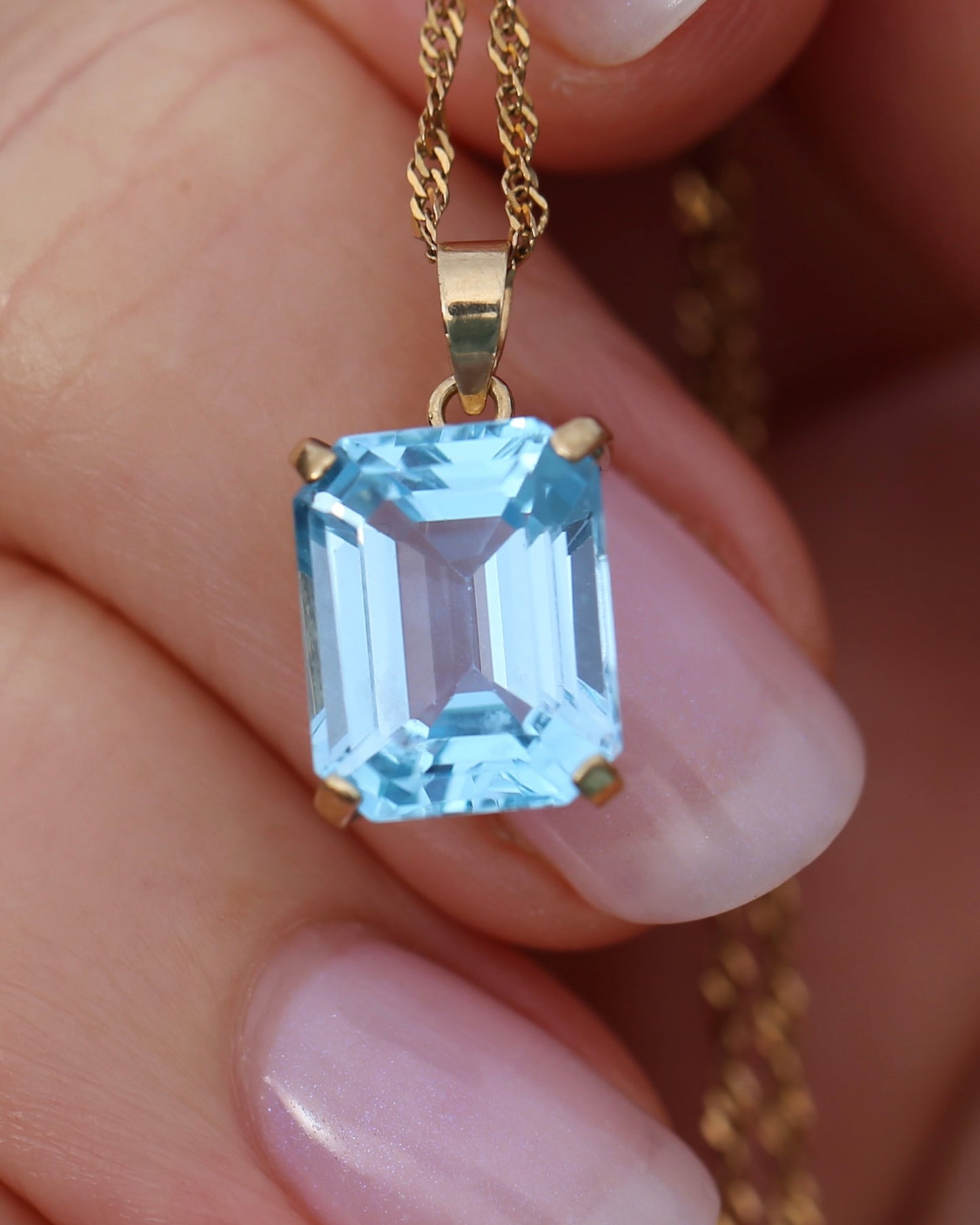4.25ct Emerald Cut Topaz Pendant, 9ct Yellow Gold, 1.23g