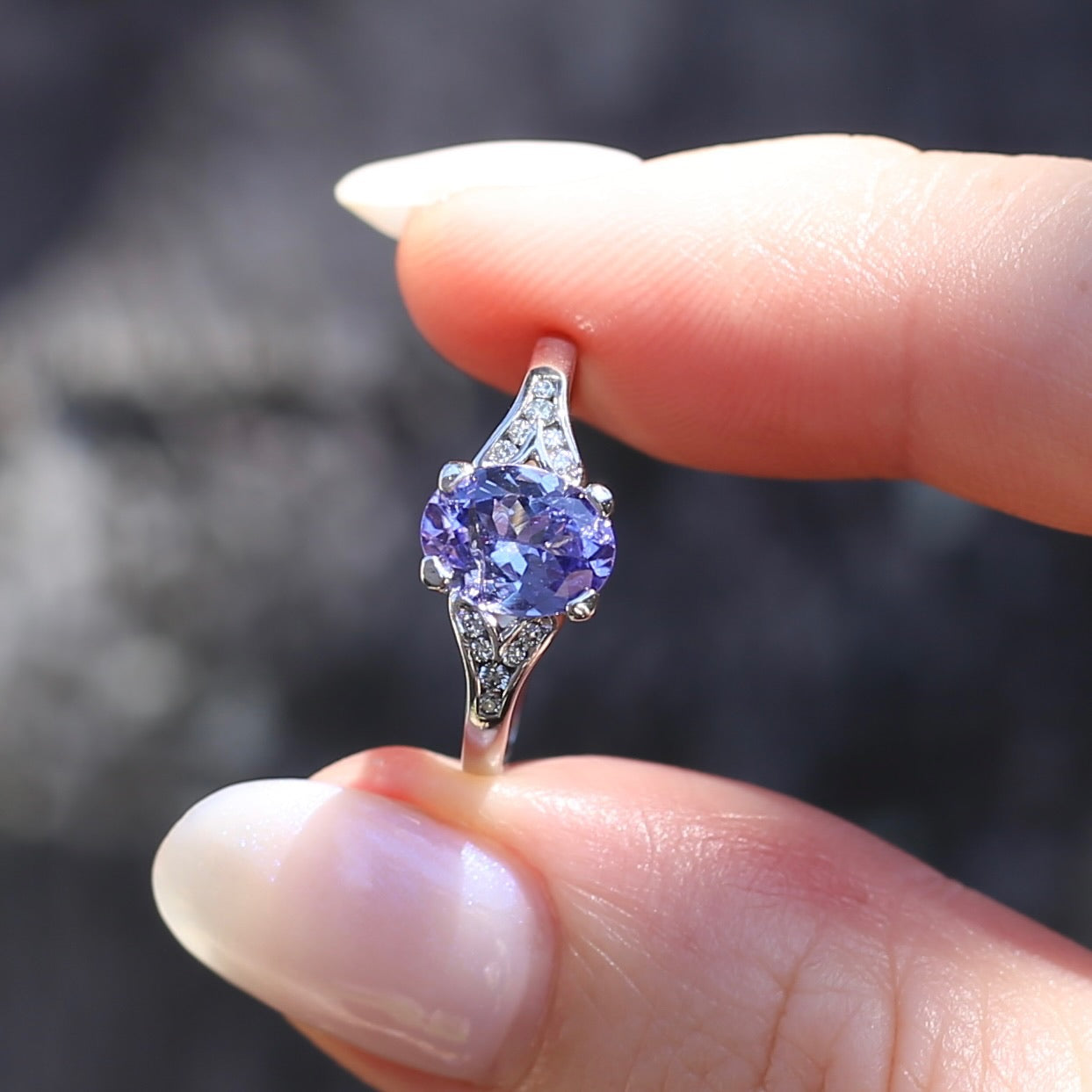 1.36ct Oval Natural Tanzanite and Diamond Split Shoulders, 9ct White Gold, size N1/2 or 7