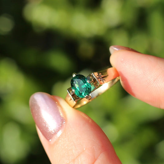 Spinel Triplet and Star Set Diamonds 1970s Style Vintage Ring, 9ct Yellow Gold, size R or 8.75