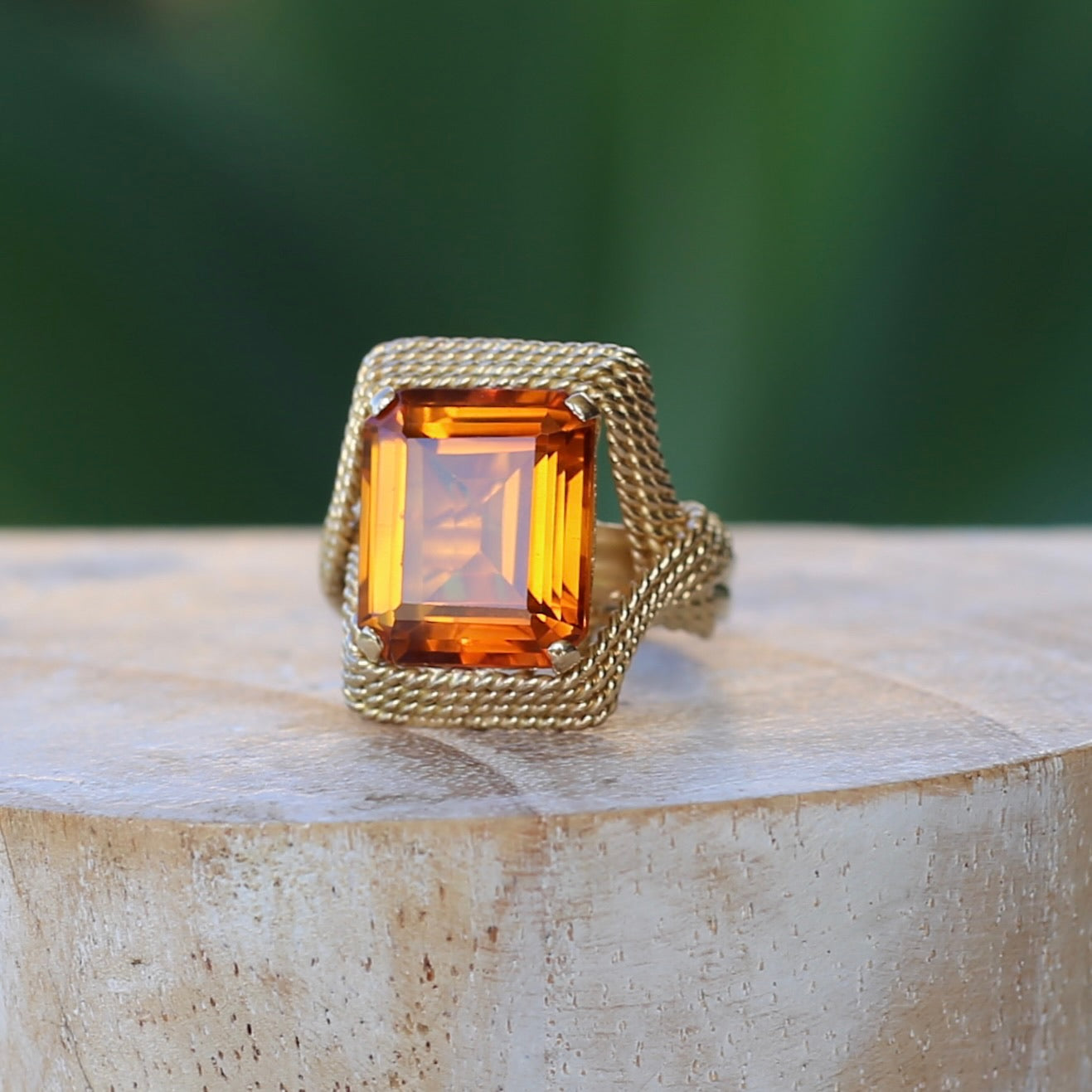 Italian Mid Centuty Chain Link 18ct Gold Cocktail Ring with Emerald Cut Orange Sapphire, 18ct Yellow Gold, size O or 7.25