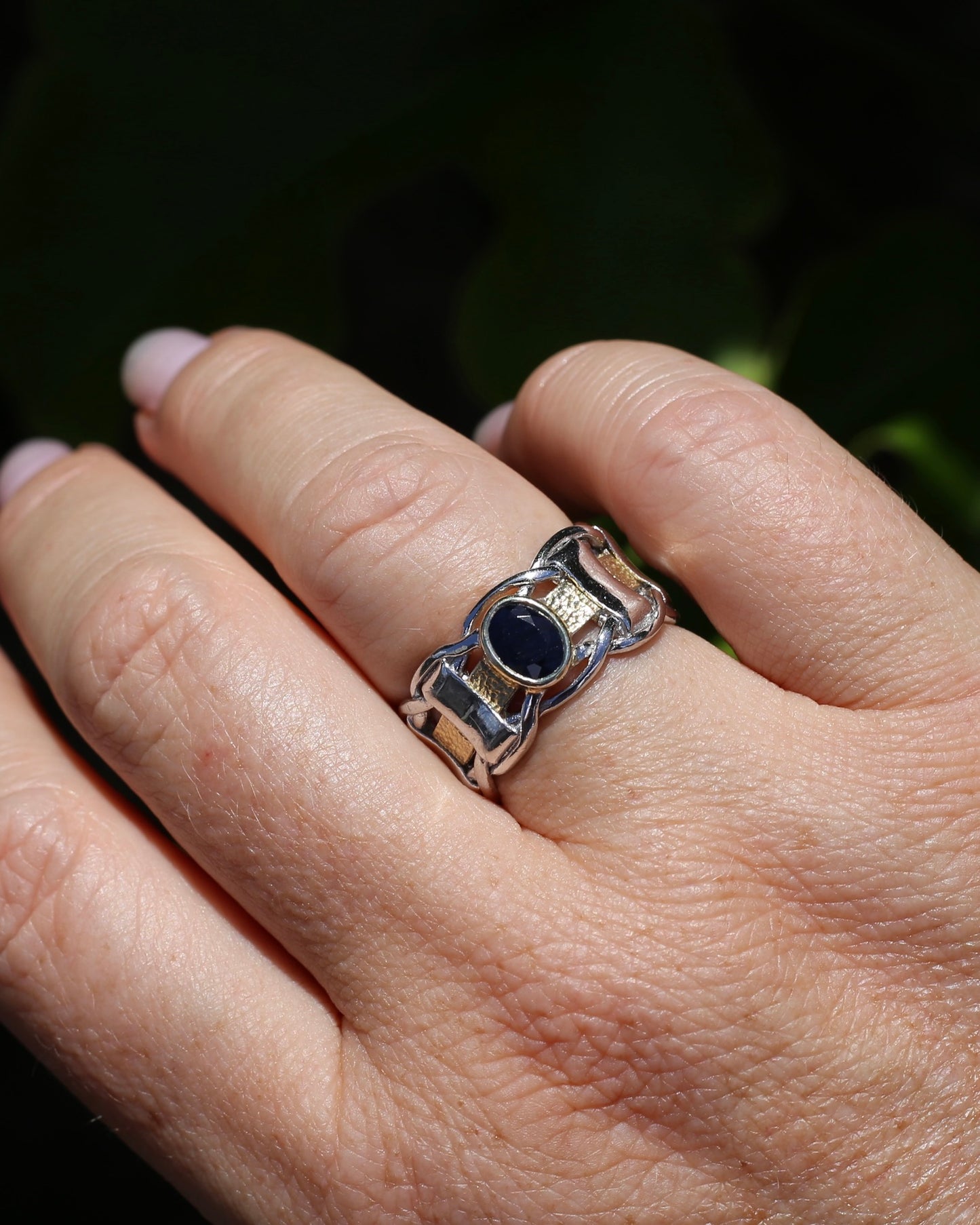 Mixed Metal Bezel Set Natural Sapphire Chunky Textured Ring in 9ct Yellow Gold and Sterling Silver, size R ot 8.5 (fits like P1/2 or 8), 8.77g