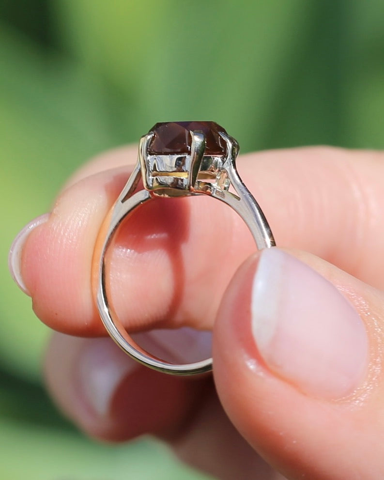 ON HOLD 3.95ct Fancy Cut Tanzanian Umba Sapphire in Vintage 9ct Yellow Gold, size L or 5.75, 2.80g