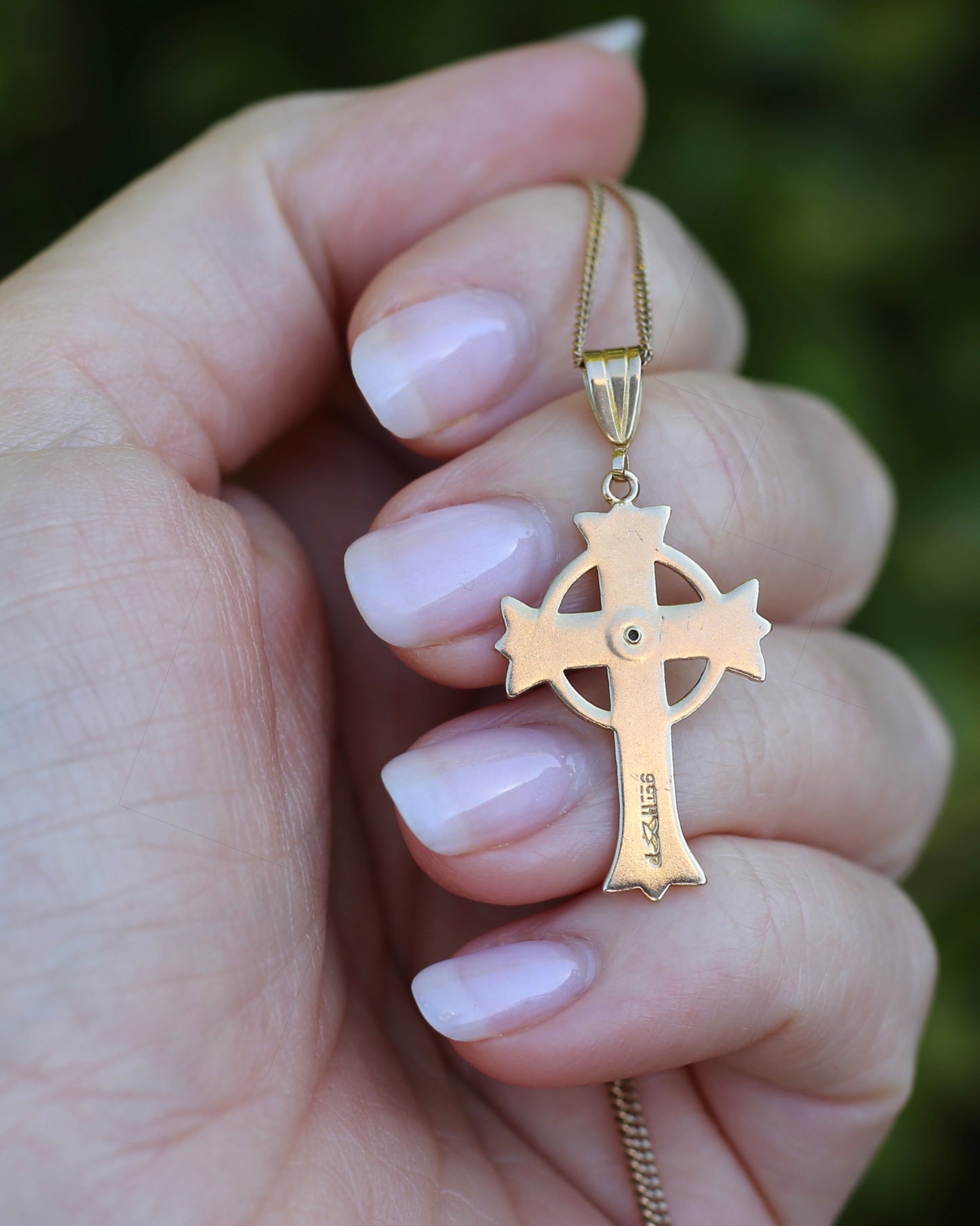 Vintage Australian Celtic Cross Pendant with Green Glass, 9ct Yellow Gold, 2.1g