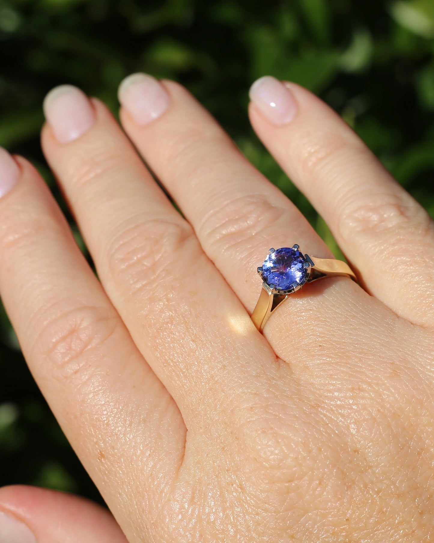 1.65ct Tanzanite in Vintage Mixed Metal 9ct White & Yellow Gold Ring, size Q1/2 or 8.25
