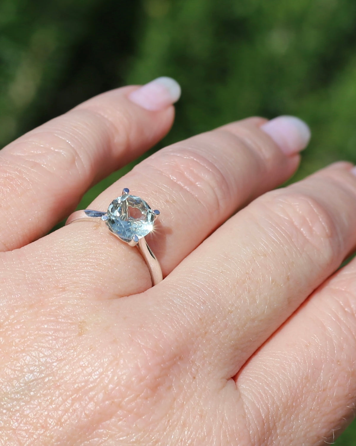 1.7ct Prasiolite Solitaire, Sterling Silver, size N or just over 6.5, 2.1g