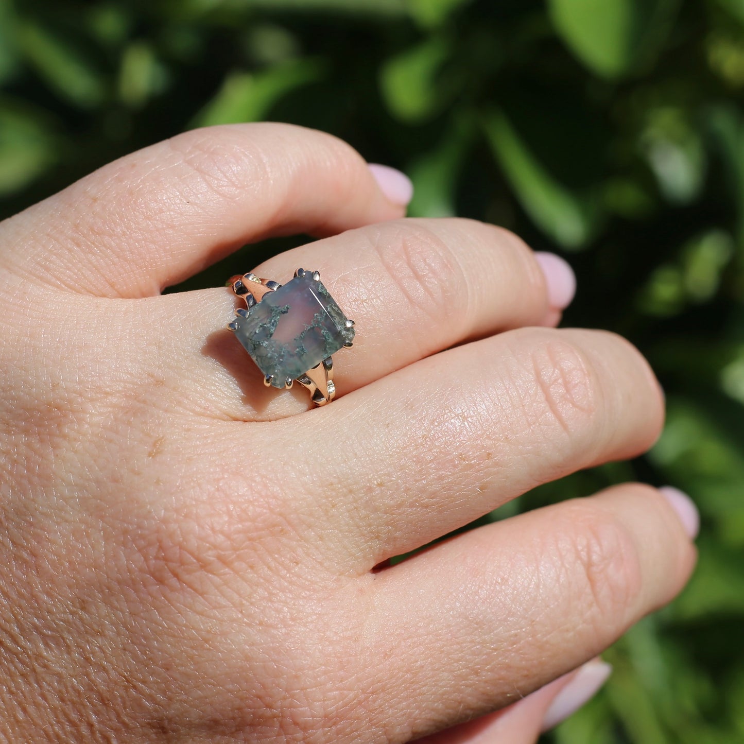 4.95ct Emerald Cut Moss Agate Ring with Fabulous Double Claws, 9ct Older Rosey Gold, size N1/2 or 6.75