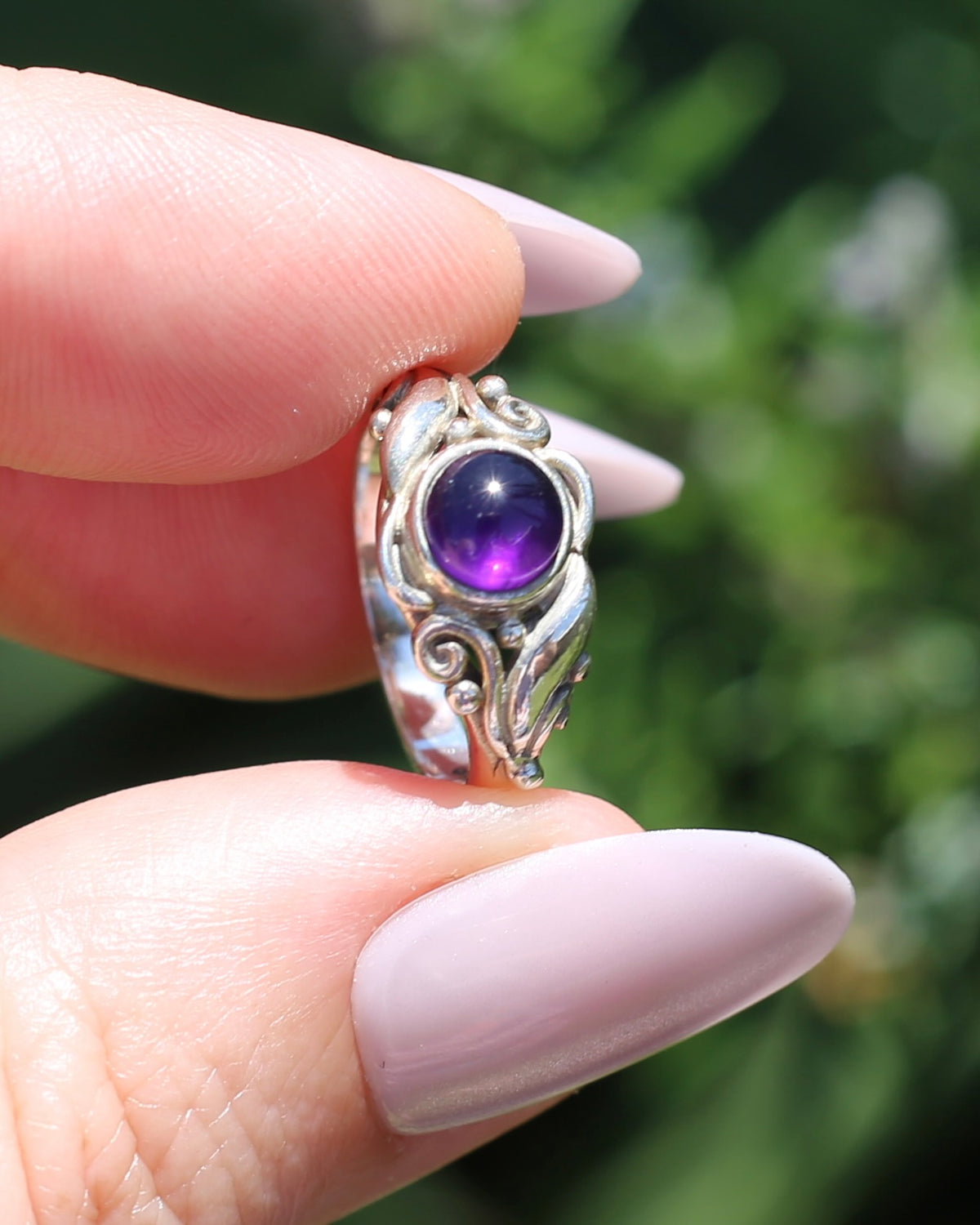 Amethyst Cabochon in Bezel Setting and Leaf & Swirl Surrounds, Sterling Silver, size J1/2 or 5, 3.38g