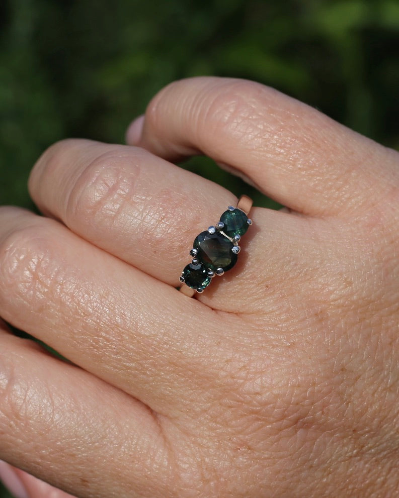 2.38ct Australian Sapphire Trilogy, Sterling Silver, size N1/2 or 7, 3.6g
