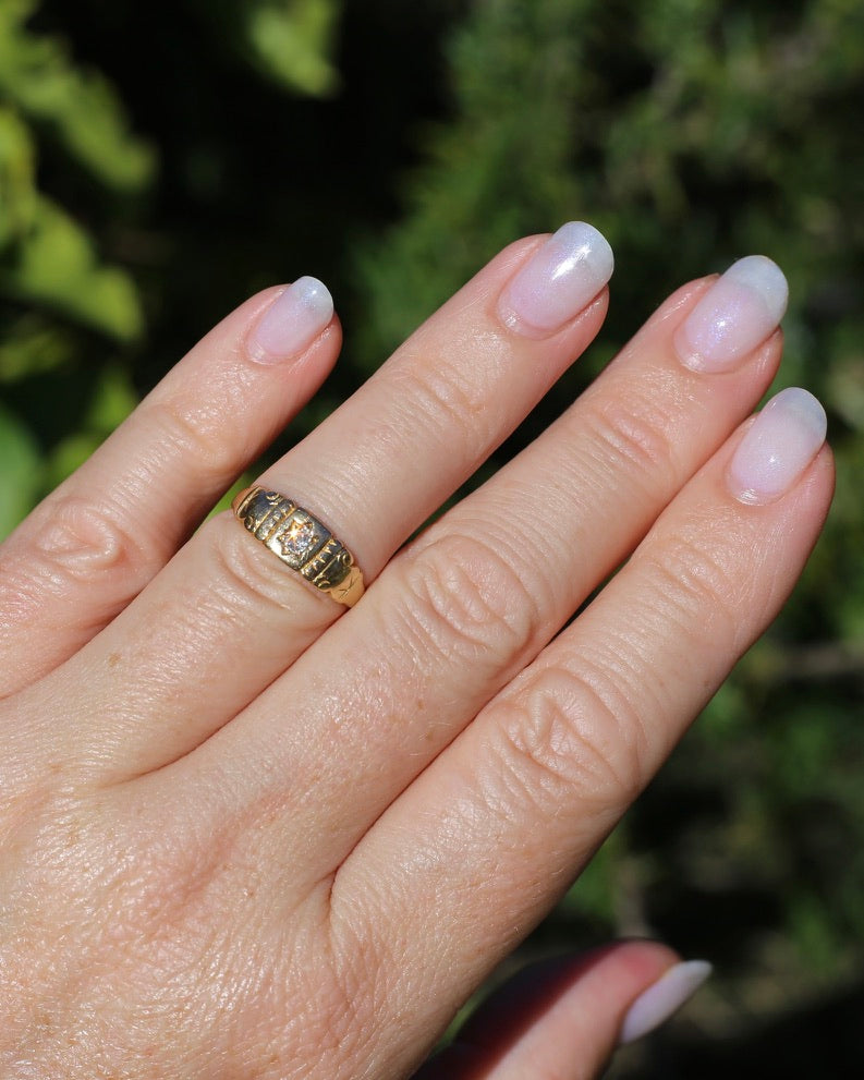 Antique 1898 Old Cut Diamond Star Set Carved Ring, 18ct Yellow Gold, size M1/2 or just under 6.5, 2.74g