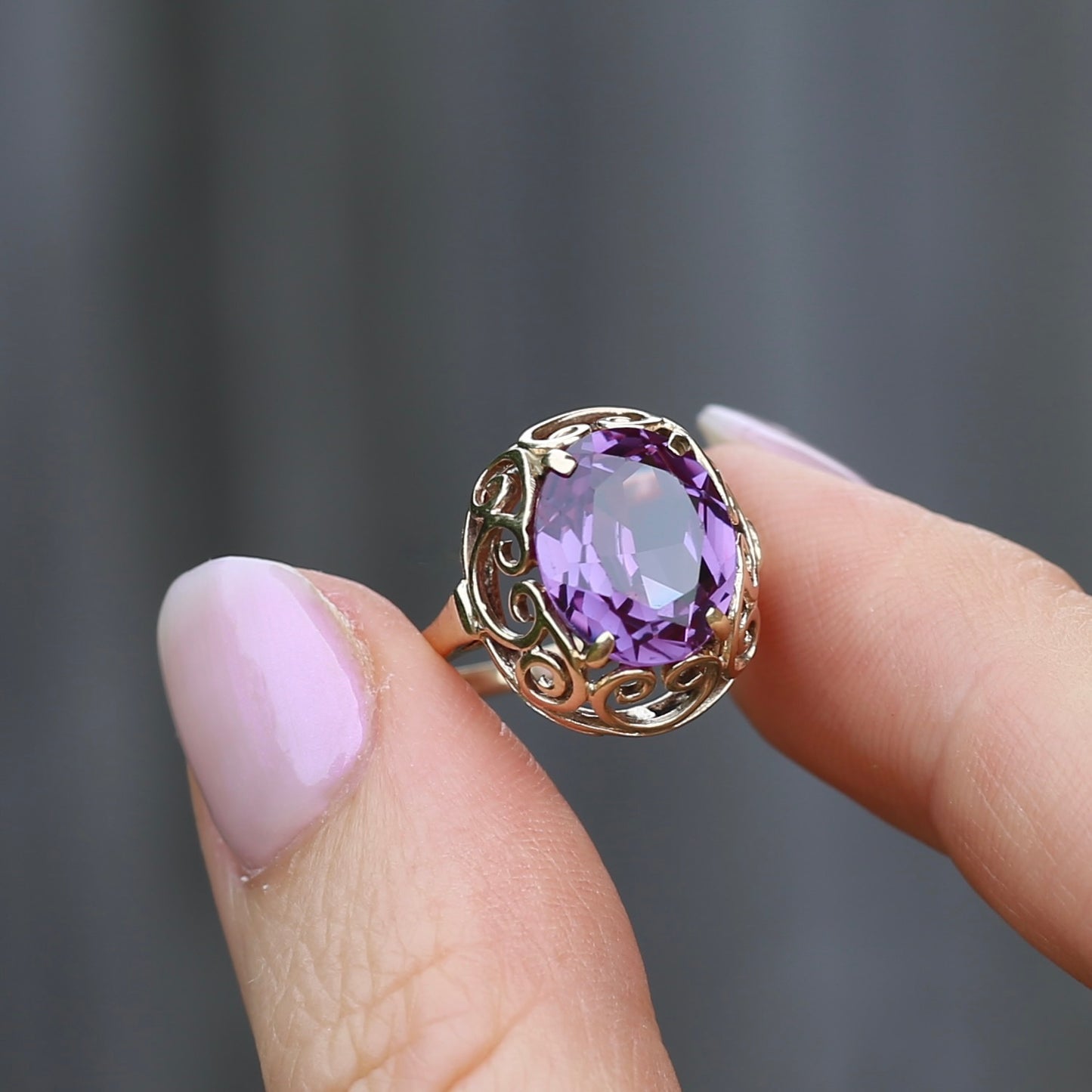 Synthetic Colour Change Purple Sapphire in Filigree Gold Ring, 10ct yellow gold,  size M1/2 or just under 6.5