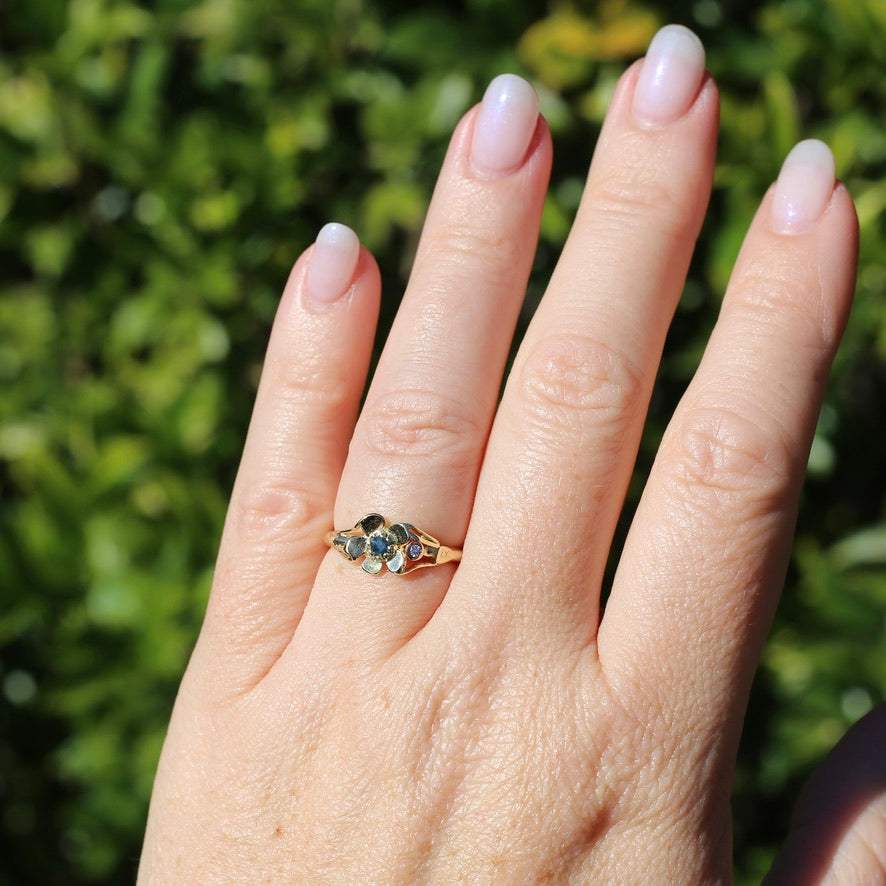 Unique Parti Sapphire and Diamond Flower Ring, 18ct Yellow Gold, size N or just over 6.5