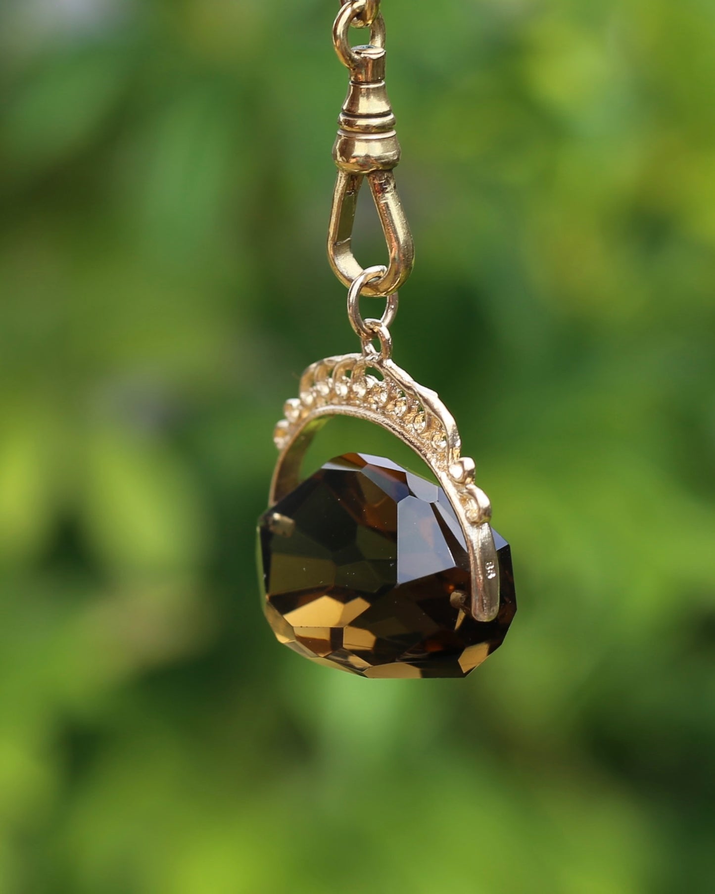 1975 Made Smoky Quartz Spinner Pendant, 9ct Yellow Gold, 8.99g