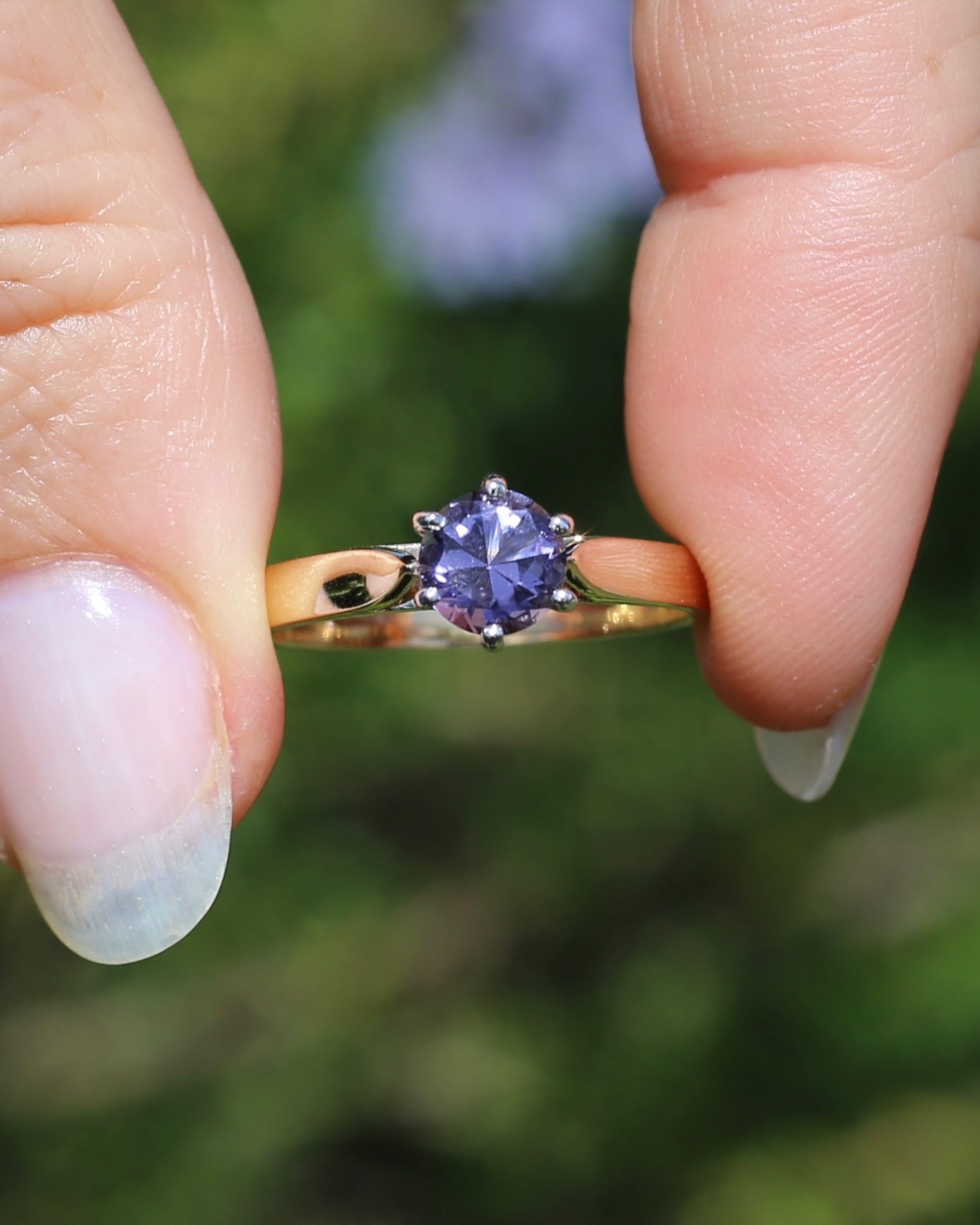 Hand Carved Australian Iolite Solitaire Ring, 9ct White and Yellow Gold, size S1/2 or 9.25, 3.03g