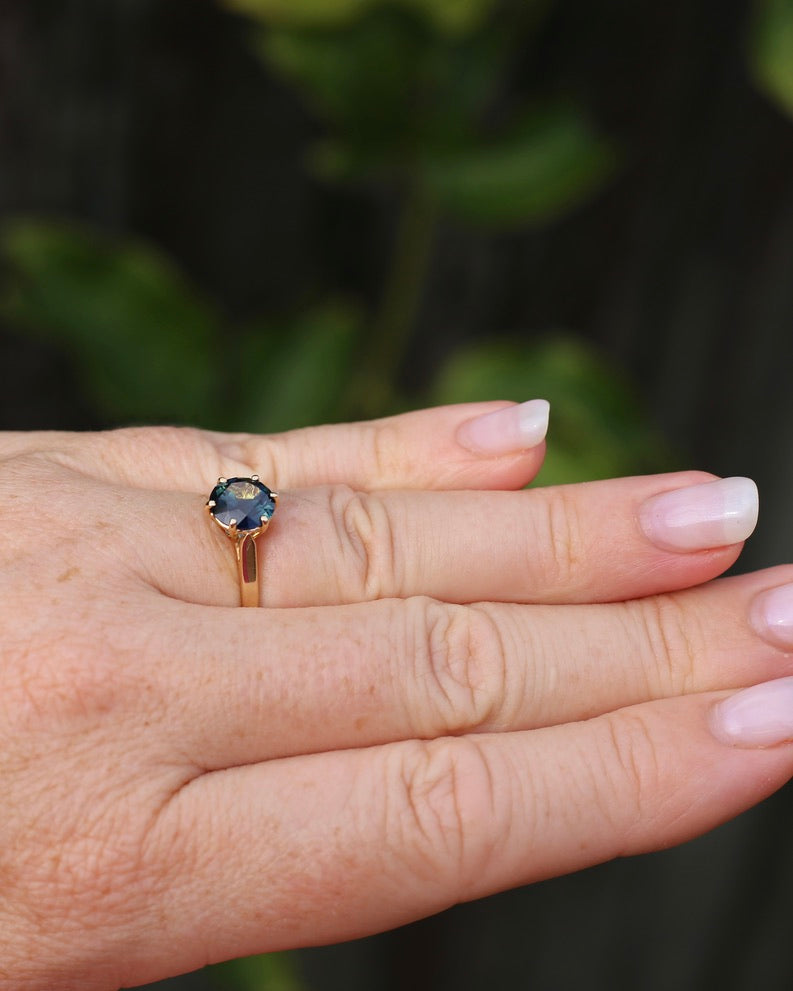 Vintage 2.44ct Blue Parti Ring, 14ct Yellow Gold, size O or 7.25, 2.49g with valuation