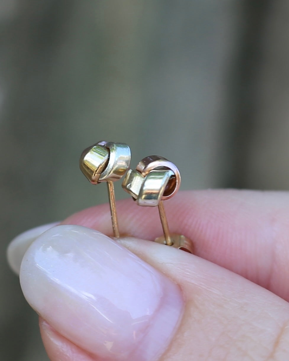 5.5mm 9ct Tri Colour Gold Knot Studs, 0.41g