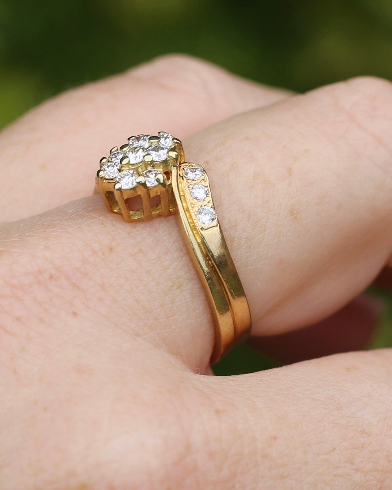 Circa 1970s Transitonal Brilliant Cut Diamond Ring, 18ct Yellow Gold Cluster Ring, size S or 9, 6.4g, with valuation