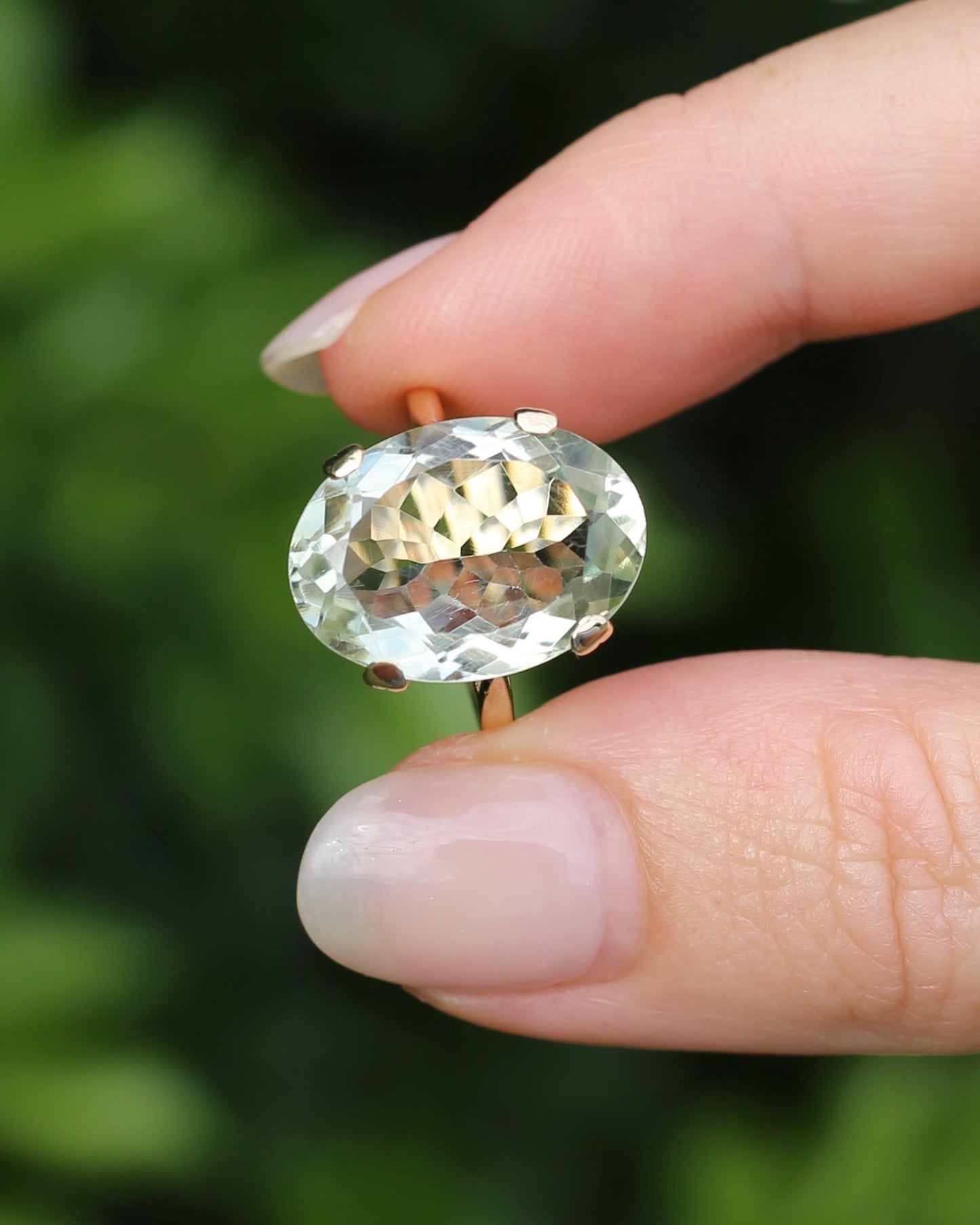 Vintage 10.5ct Oval Prasiolite or Green Amethyst Ring, 9ct Yellow Gold, size N1/2 or 7, 4.60g