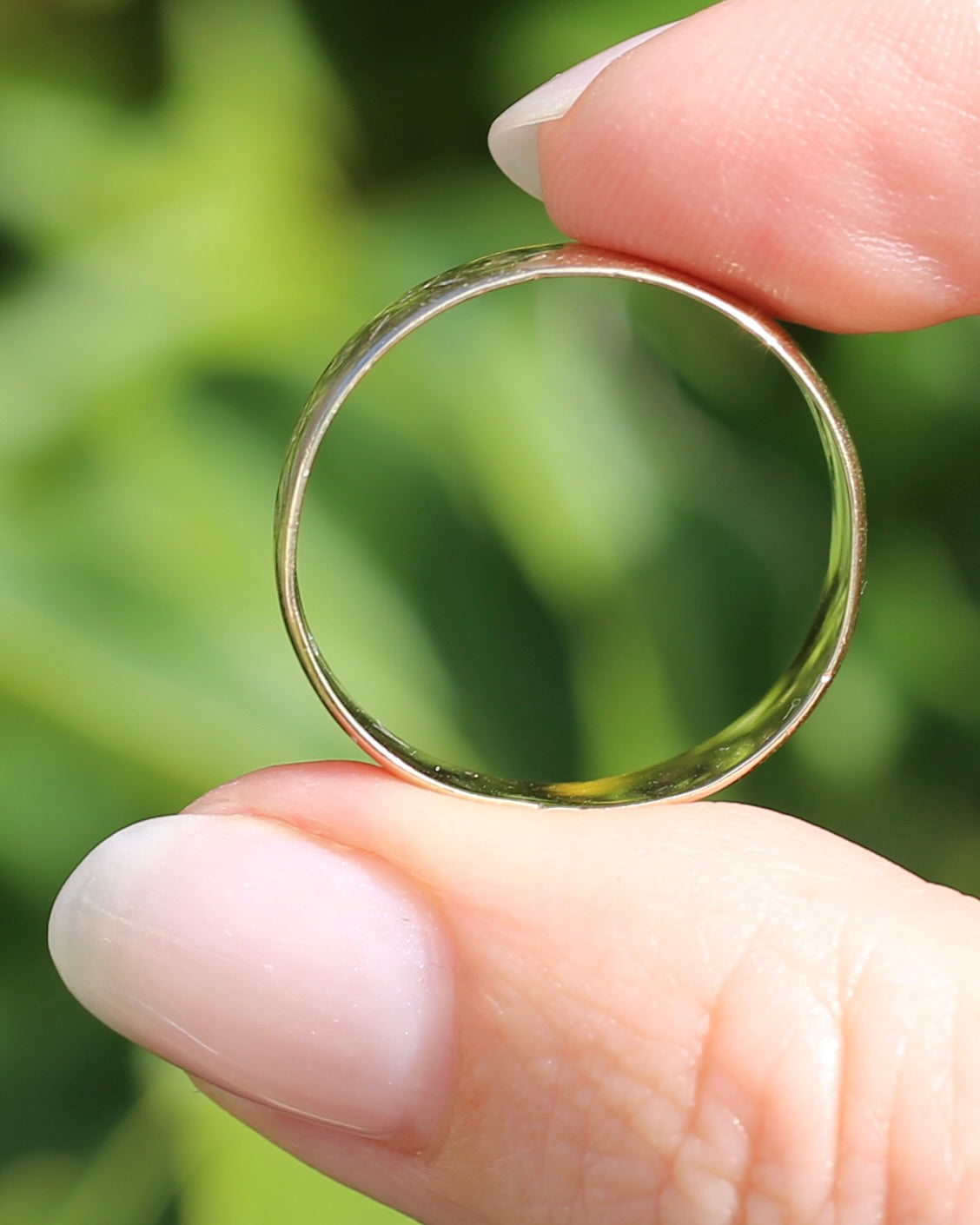 1977 London Made Wide Band with Diamond Cut Pattern, 9ct Yellow Gold, size W or 11 (fits more like a U-U1/2 due to width, 4.75g