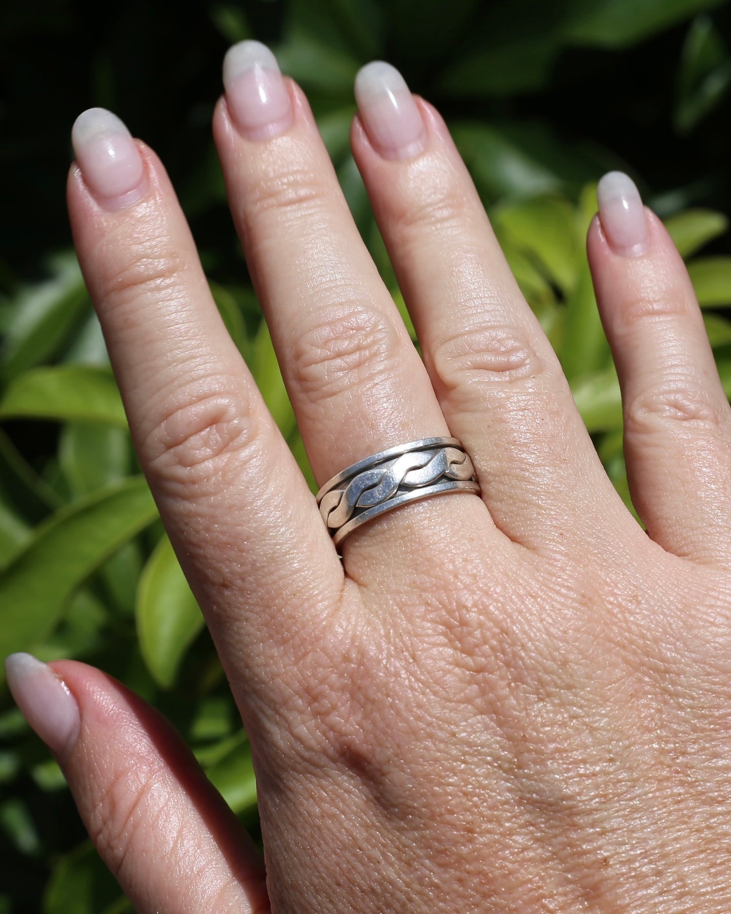 Silver Spinner Ring, Sterling Silver, size U1/2 or 10.25 (fits likely a size smaller), 6.7g