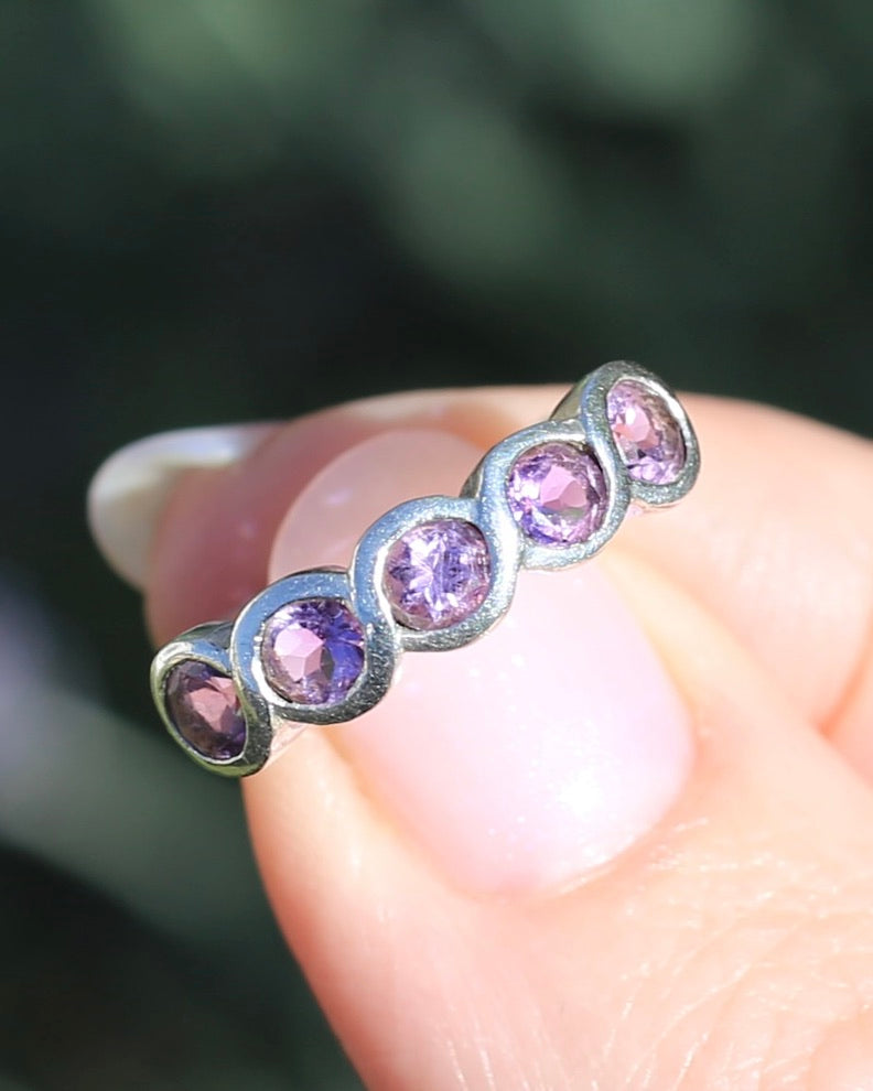Five Stone Bezel Set Amethyst Silver Ring, Sterling Silver, size O or 7.25, 3.41g