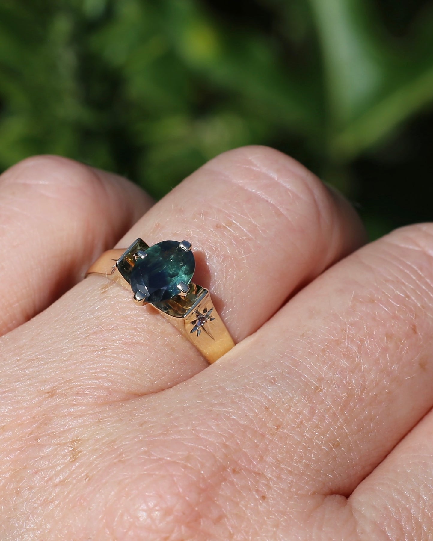 Circa 1970s 1.2ct Oval Australian Parti Sapphire Ring with Star Set Diamond Side Stones, 9ct Yellow Gold, size R1/2 or 8.75, 3.28g