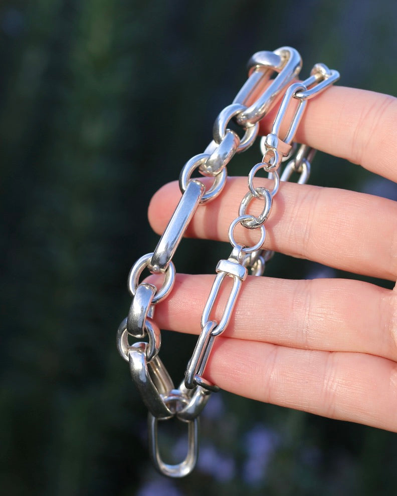 Australian Brand Semi Hollow Chunky Silver PaperClip Style Necklace, 39.7g, 45.5cm