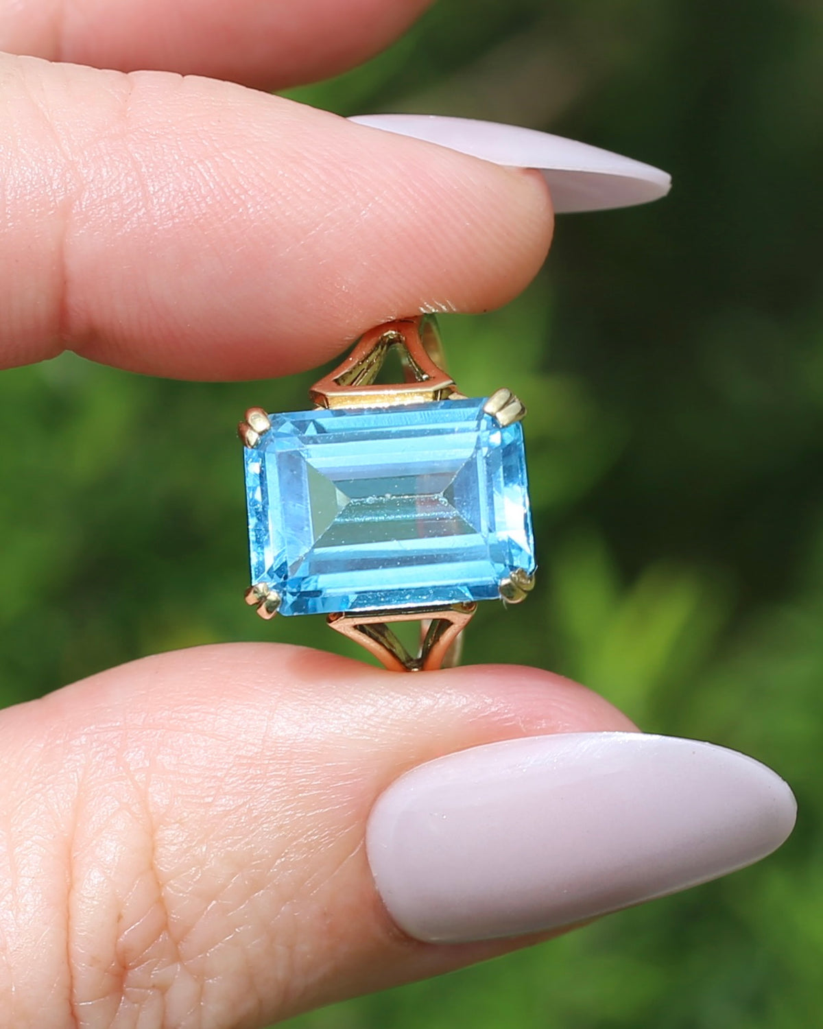 Emerald Cut Blue Topaz Cocktail Ring, 9ct Yellow Gold, size 7.75 or just over P, 4.85g
