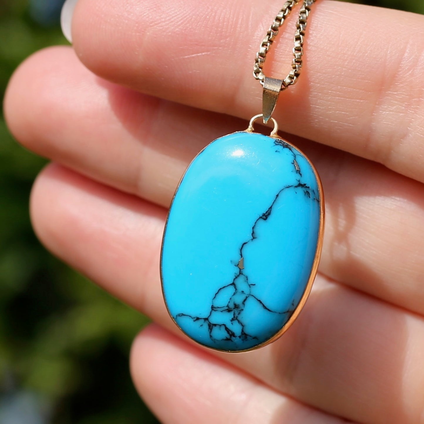 Egyptian Made 1992 Natural Oval Turquoise Pendant in 18ct Yellow Gold, 4.45g