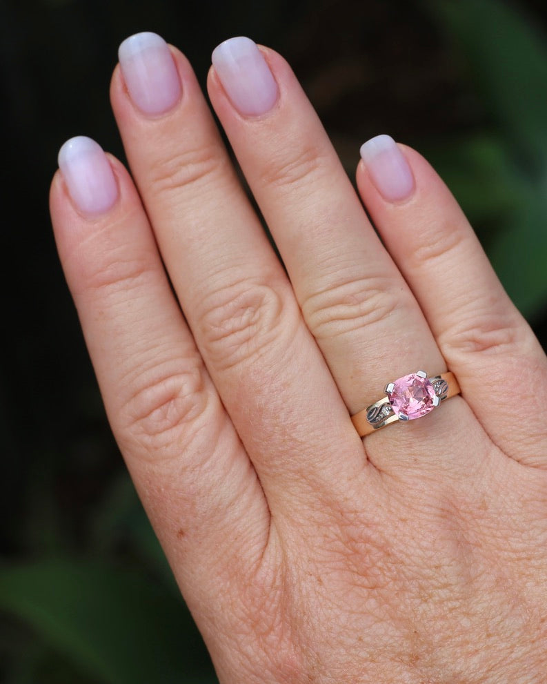 1.62ct Natural Pink Tourmaline in 1970s Mixed Metal Setting with Diamond Side Stones, size P or 7.5, 4.34g